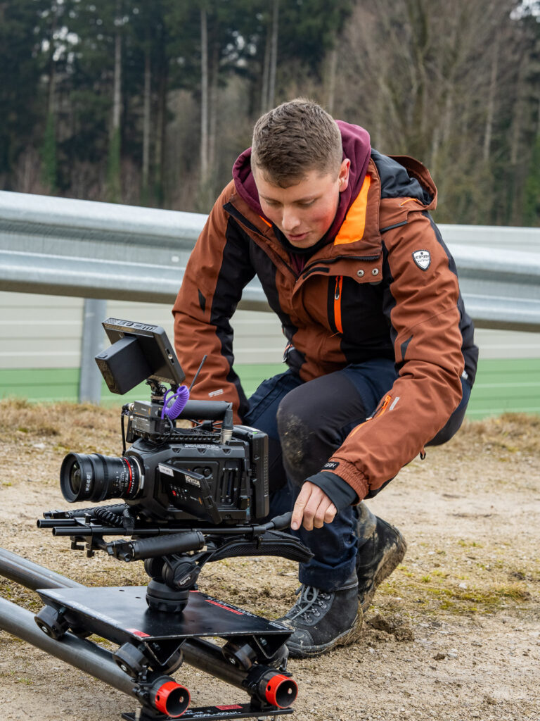 Businessfotograf Niederösterreich - Kamera bei der Arbeit mit professioneller Ausrüstung