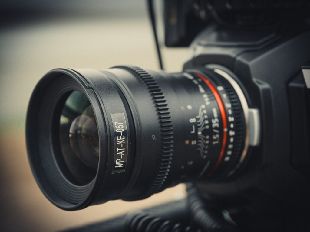 Objektiv einer Filmproduktions-Kamera