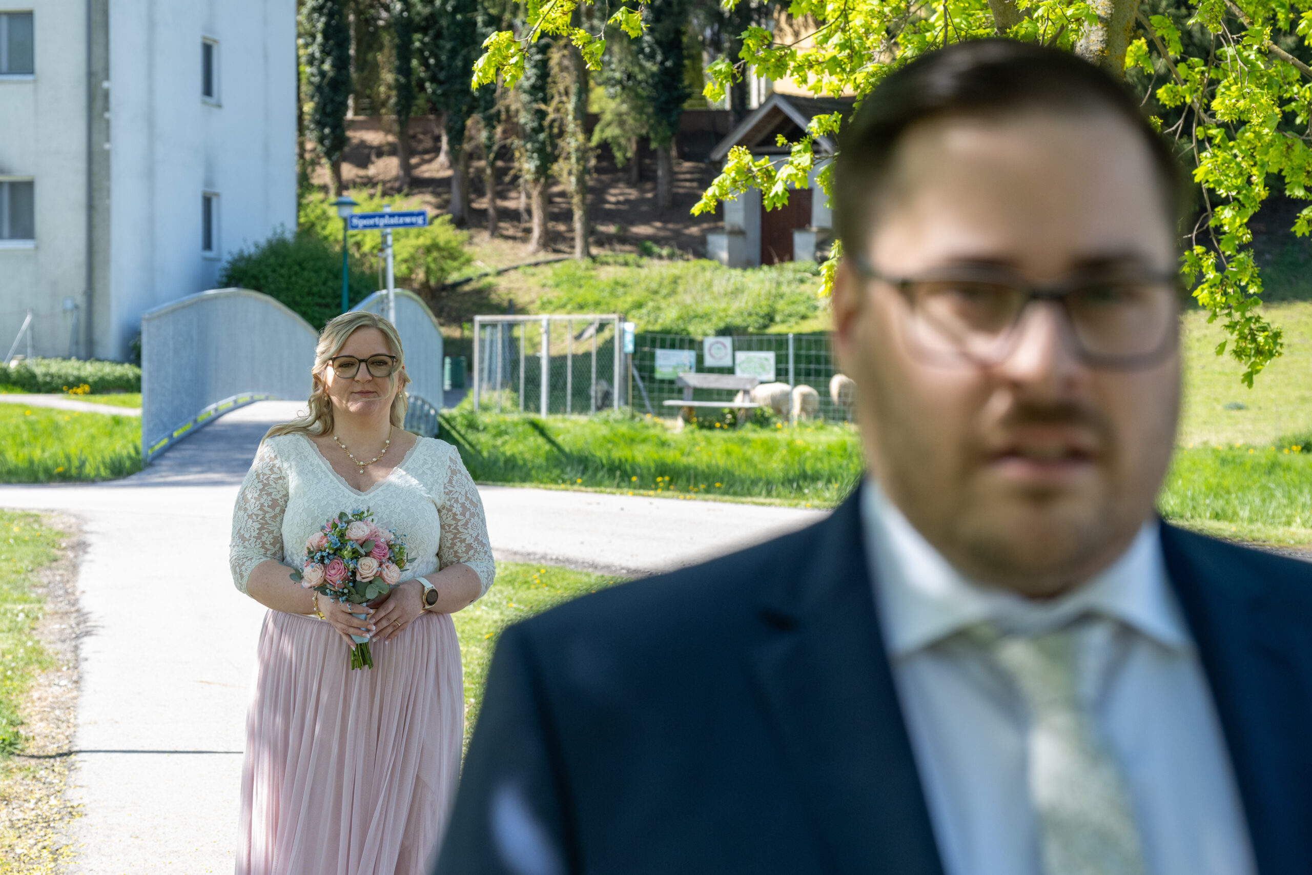 First Look: Der Bräutigam darf noch nicht schauen