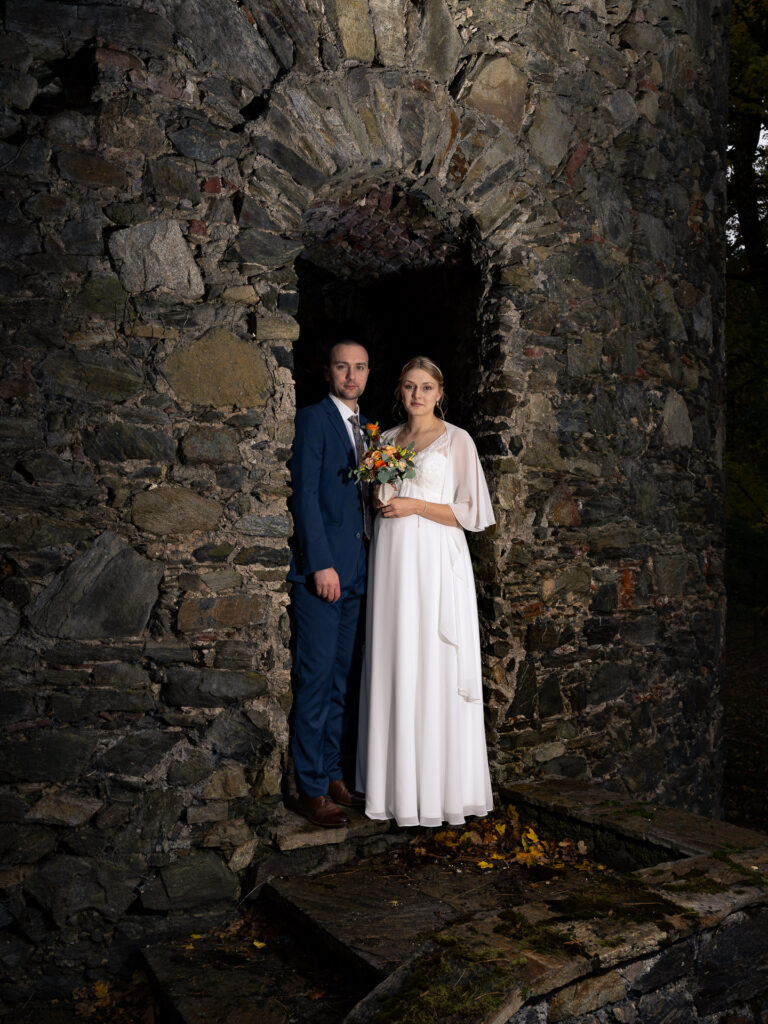 Hochzeitsfotograf Niederösterreich – Brautpaar bei einem Paarshooting